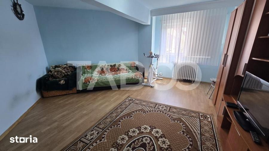 Apartament cu 2 camere decomandat în Ștrand
