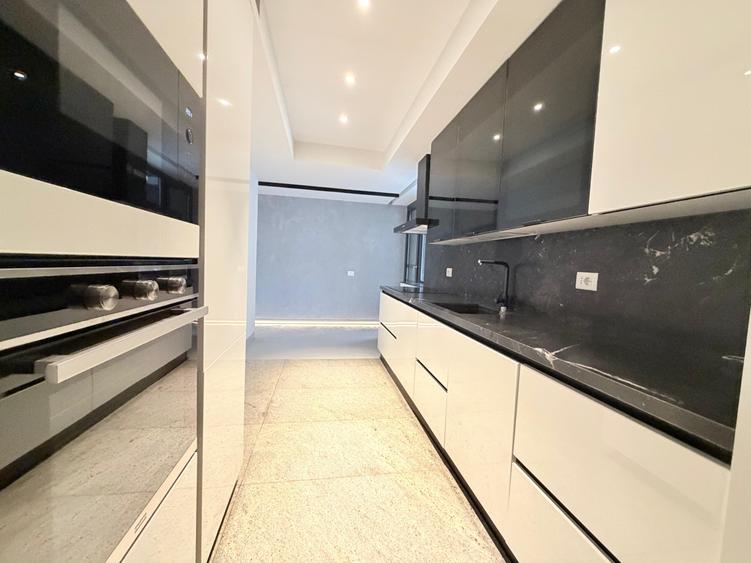 Apartament cu 3 camere decomandat, mobilat în Primăverii