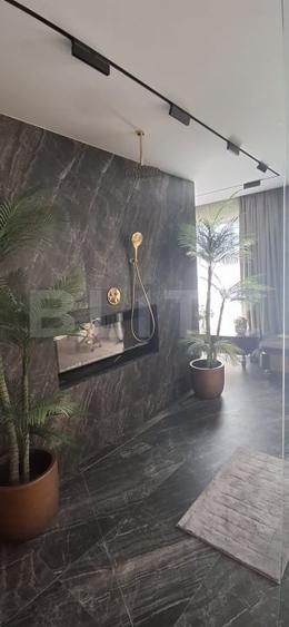 Penthouse cu 8 camere decomandat, mobilat în Frumoasa