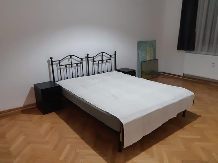 Apartament cu 3 camere decomandat, mobilat în Vatra Luminoasă