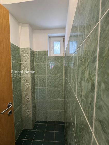 Casă cu 4 camere cu Canalizare în Vatra Luminoasă