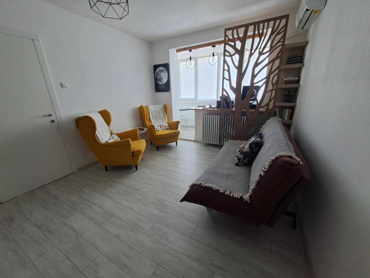 Apartament cu 3 camere semidecomandat în Basarab
