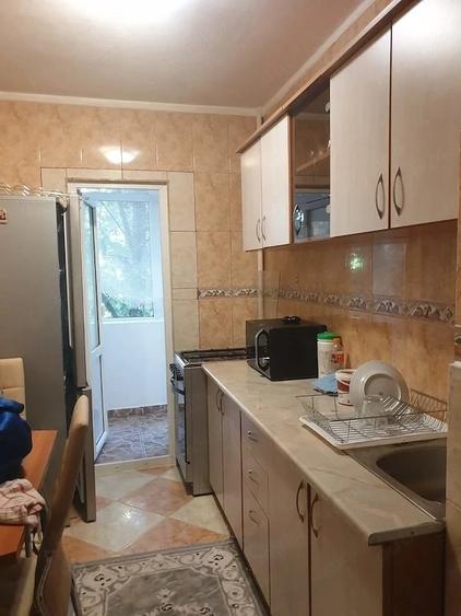 Apartament cu 2 camere semidecomandat în Brâncoveanu