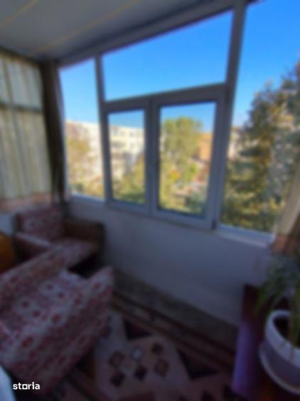 Apartament cu 2 camere semidecomandat, mobilat în Podu Roș — fotografia 3