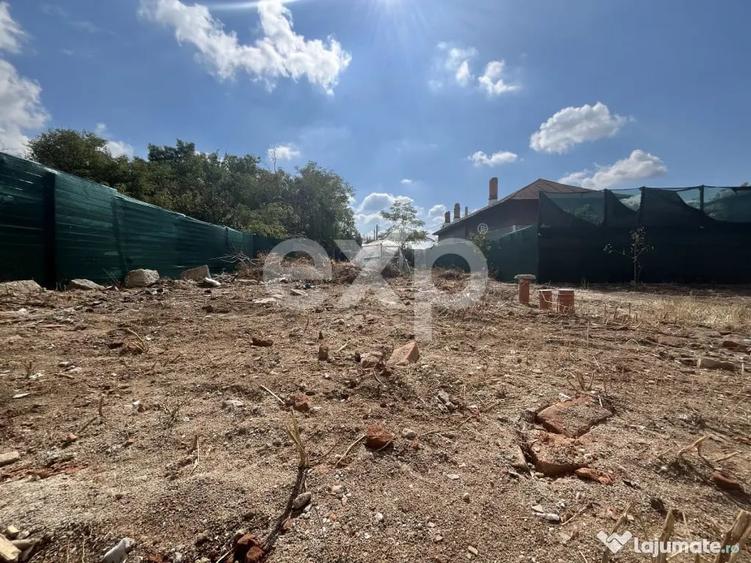 Casă cu 4 camere cu Teren 861 Mp în Cuparu