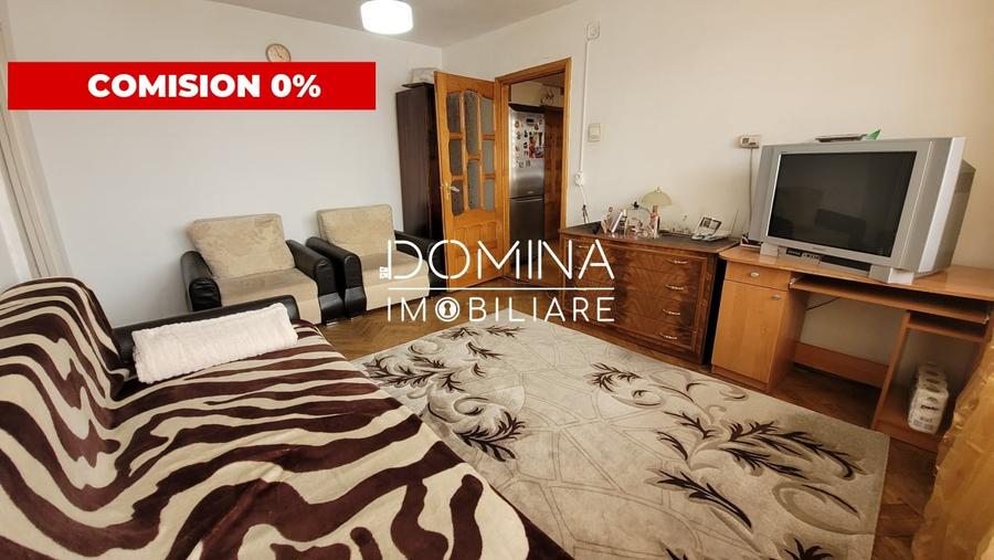 Apartament cu 3 camere semidecomandat, mobilat în Central