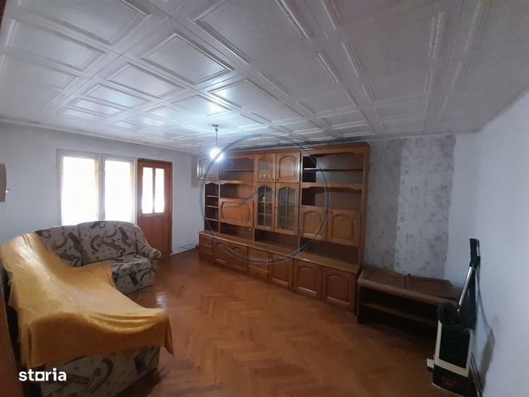 Apartament cu 4 camere, mobilat în Independenței