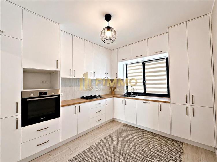 Apartament cu 3 camere decomandat, mobilat în Burdujeni