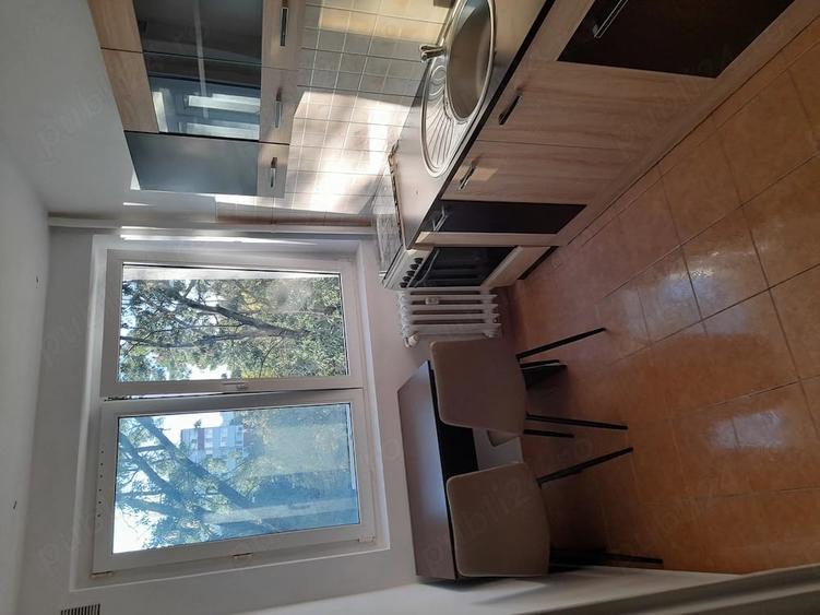 Apartament cu 2 camere semidecomandat în Giurgiului