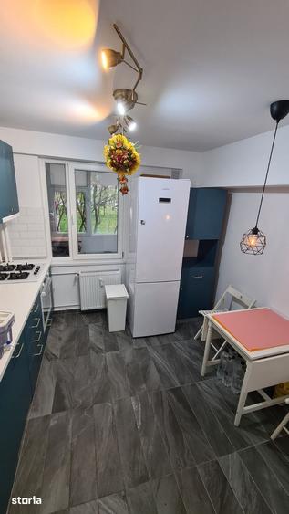 Apartament cu 3 camere în Obor