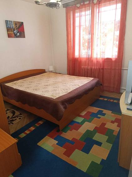 Apartament cu 2 camere semidecomandat în Berceni