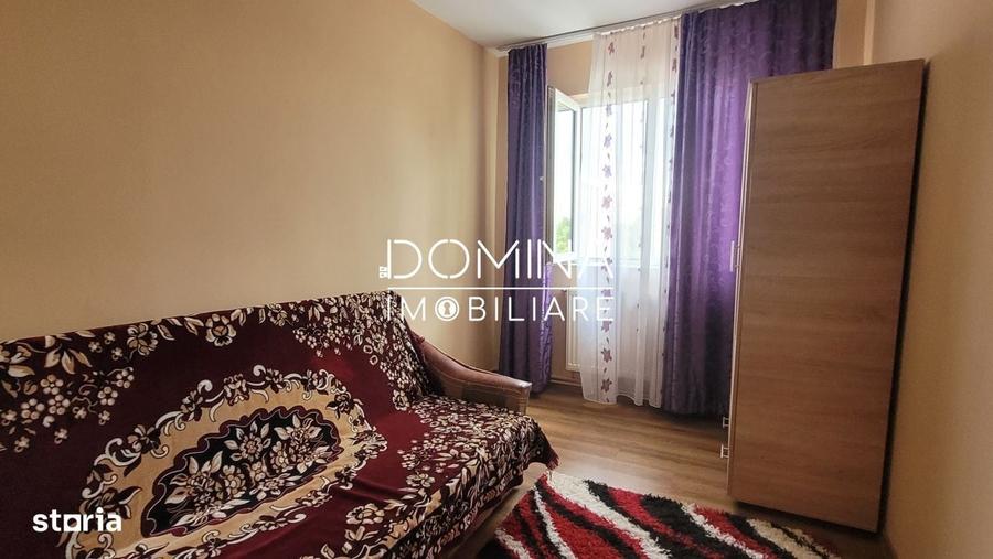 Apartament cu 3 camere semidecomandat în Plopilor