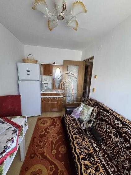 Apartament cu 3 camere în Micro 14