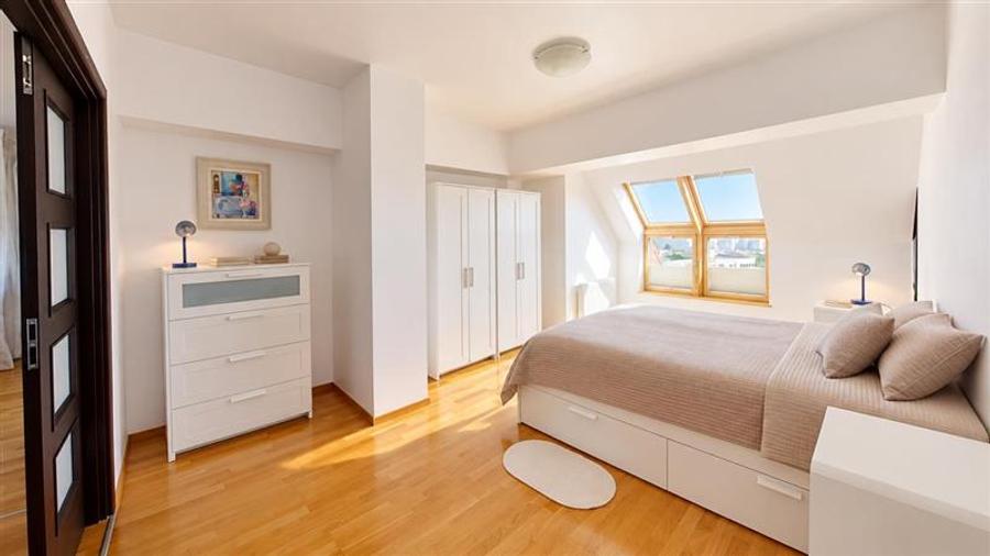 Apartament cu 2 camere decomandat, mobilat în Astra