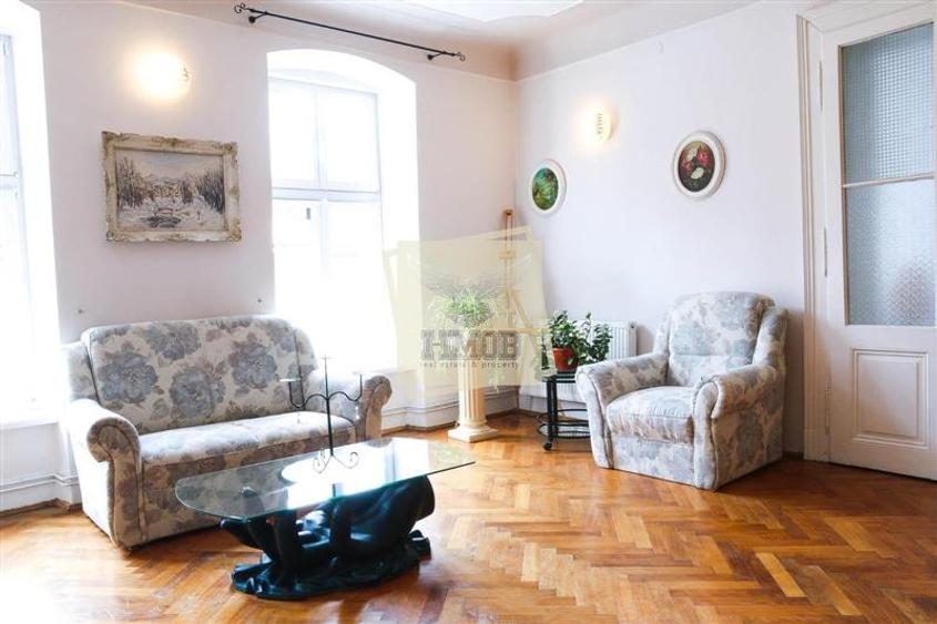 Apartament cu 2 camere semidecomandat, mobilat în Central