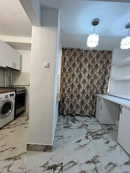 Garsonieră decomandată în Central