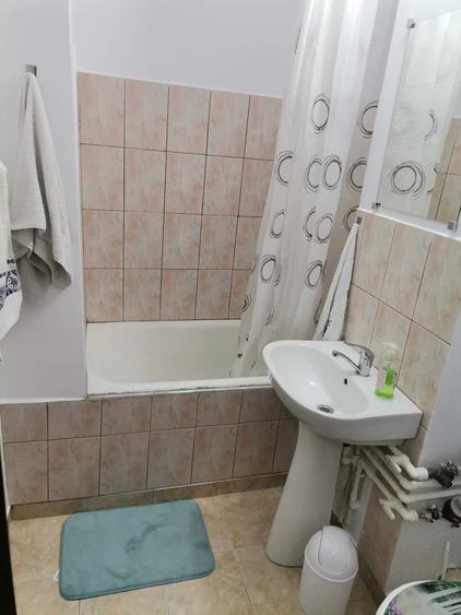 Apartament cu 2 camere semidecomandat în Unirii Nord
