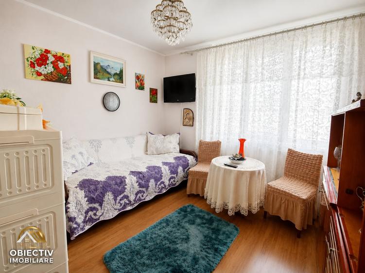 Apartament cu 3 camere semidecomandat în Central