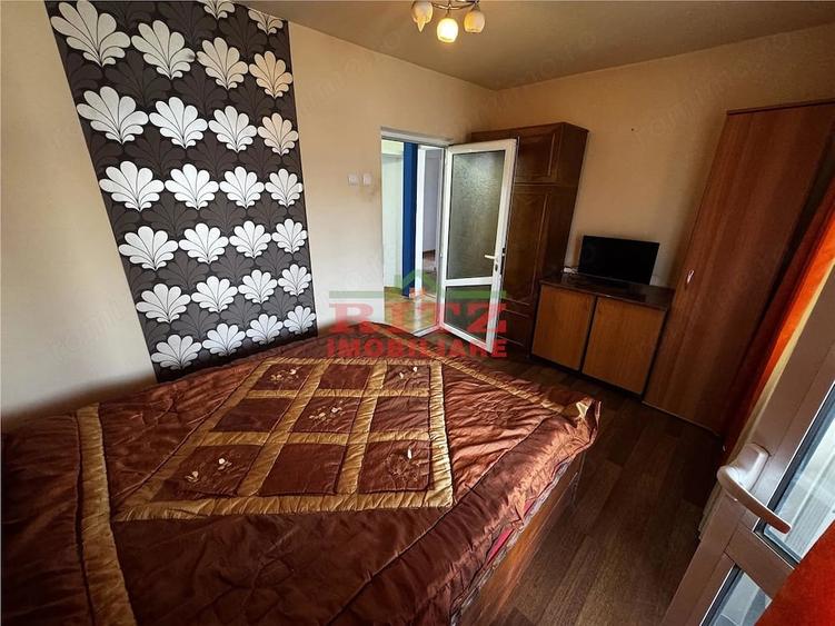 Apartament cu 3 camere decomandat în Gară