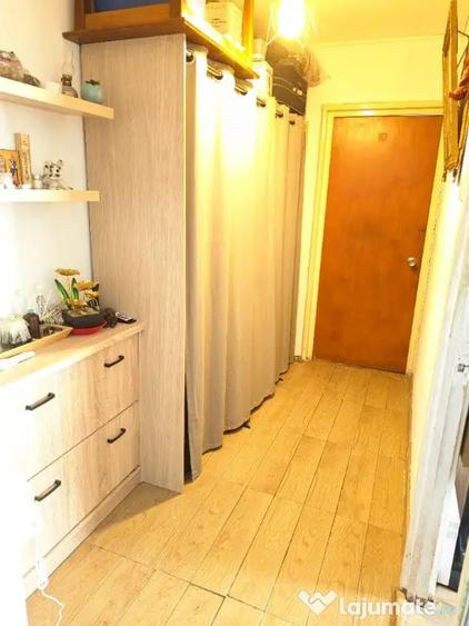 Apartament cu 2 camere decomandat în Drumul Taberei