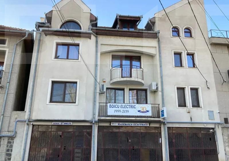 Casă individuală cu 10 camere cu Canalizare în Lugoj