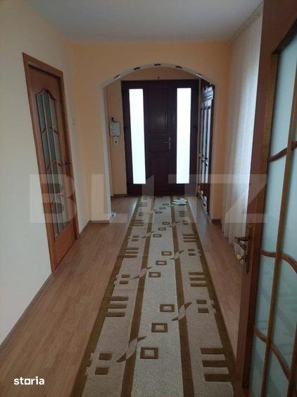 Casă cu 6 camere cu Teren 2000 Mp în Central