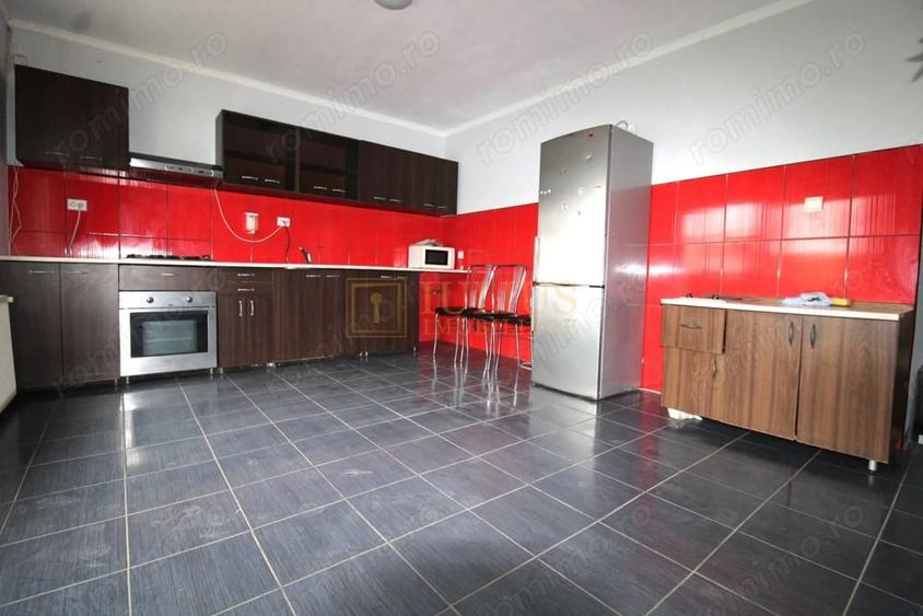 Casă cu Teren 400 Mp în Mircea cel Bătrân