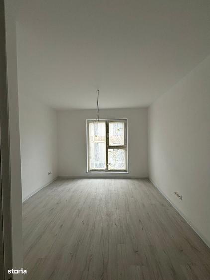 Apartament cu 3 camere în Est