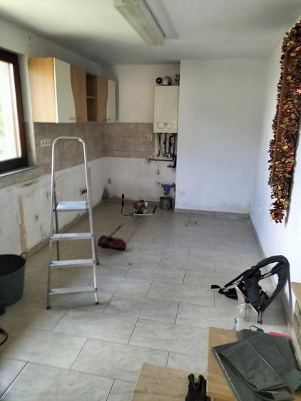 Casă cu Teren 1300 Mp în Dezmir