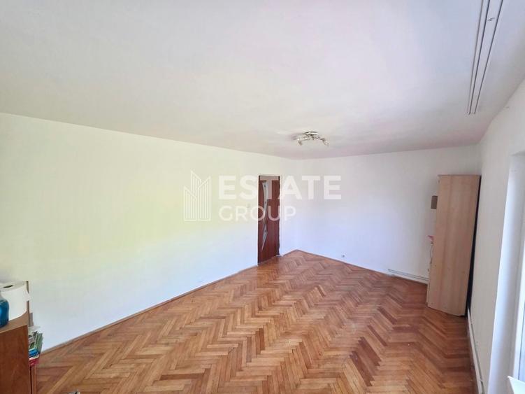 Apartament cu 3 camere decomandat în Girocului