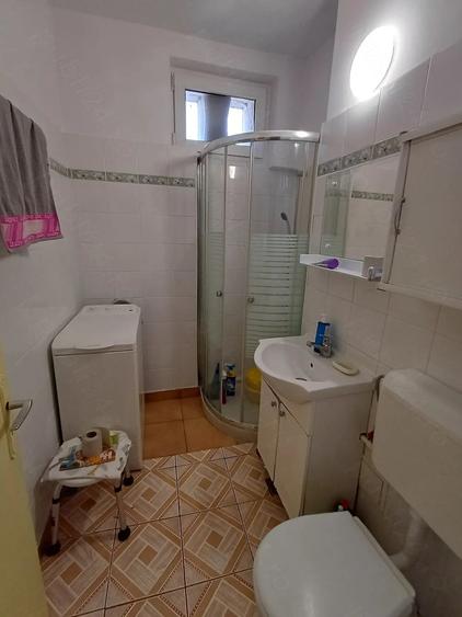 Apartament cu 2 camere semidecomandat în 1 Mai