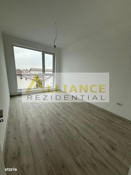 Apartament cu 3 camere în Central — fotografia 3