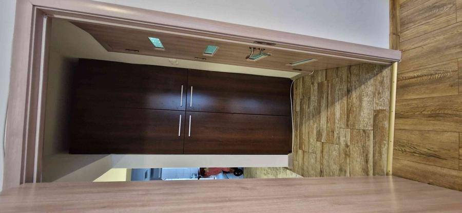 Apartament cu 3 camere decomandat în Berceni