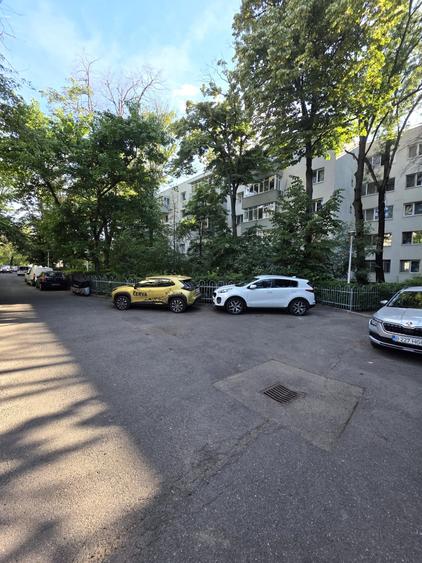 3 camere, Titan – Strada Solidarității | Etaj 1/4 - Zonă verde și liniștită - 1