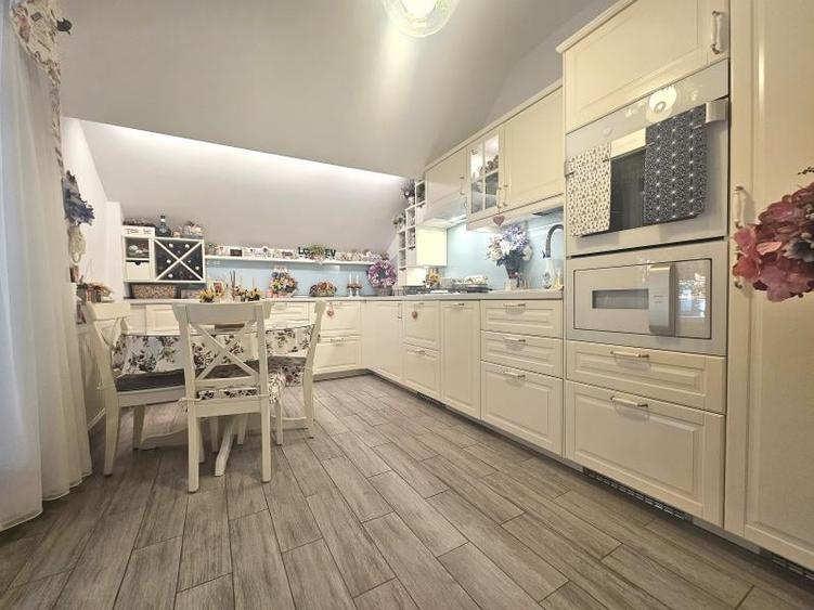 Apartament cu 3 camere decomandat, mobilat în Chitila