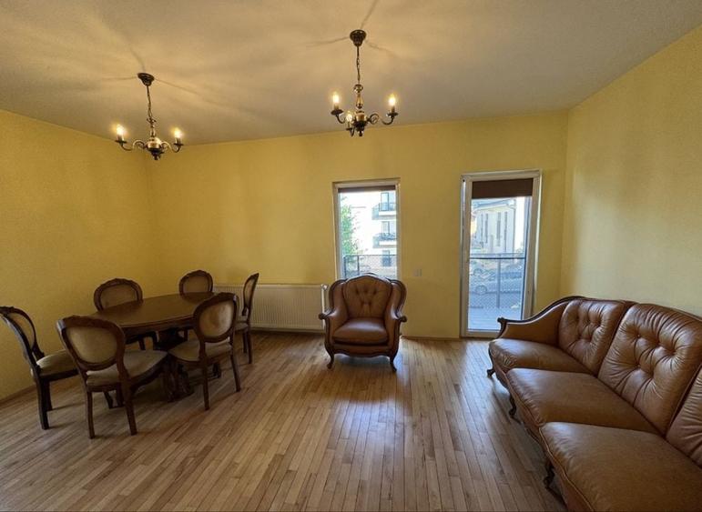 Apartament cu 2 camere decomandat în Borhanci