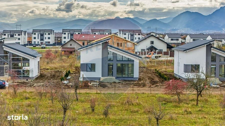 Casă cu 4 camere cu Teren 800 Mp în Sânpetru