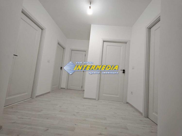 Casă individuală cu 4 camere cu Teren 361 Mp în Micești