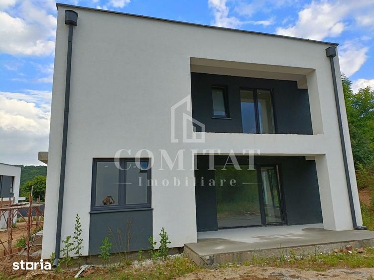 Casă cu 4 camere cu Teren 300 Mp în Luna