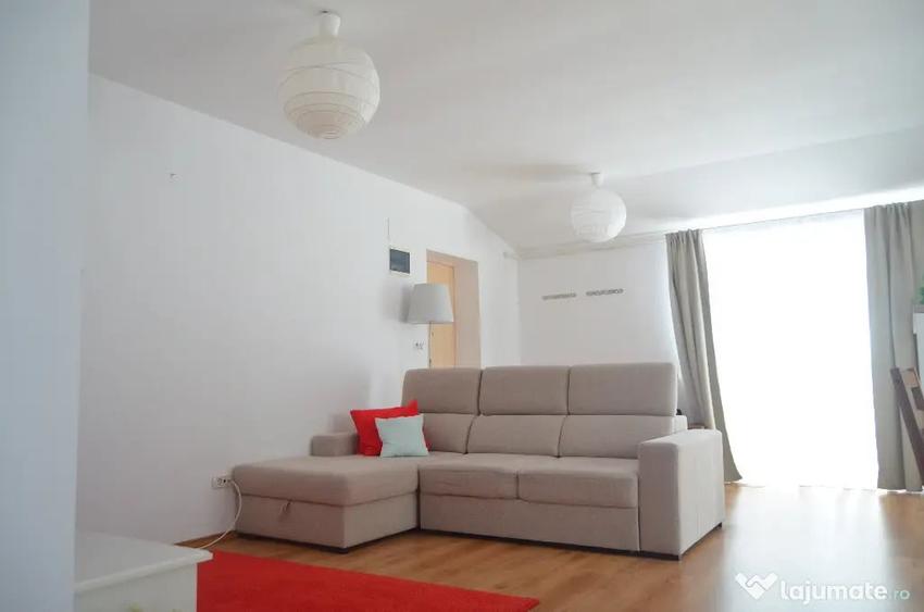 Apartament cu 3 camere decomandat în Poiana Țapului