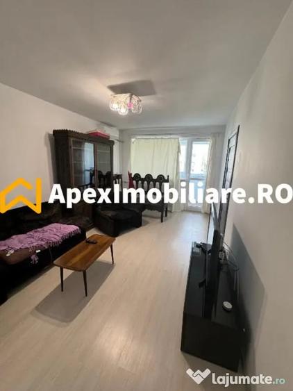 Apartament cu 3 camere semidecomandat în Drumul Taberei