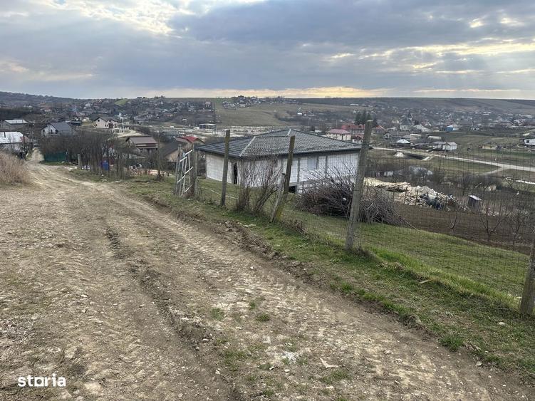 Teren de 1724 mp, în Popricani