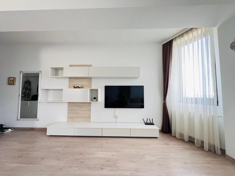 Apartament cu 2 camere semidecomandat în Elvila