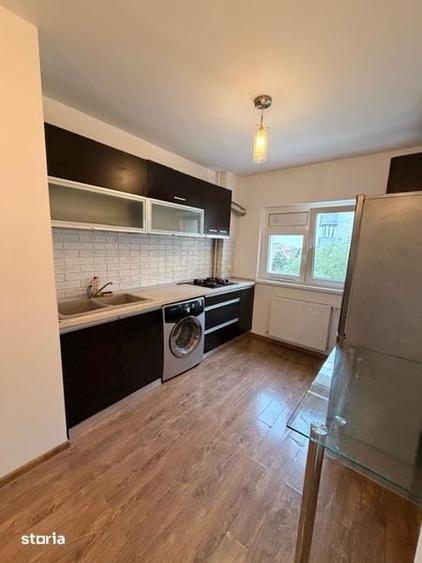 Apartament cu 2 camere semidecomandat în Berceni