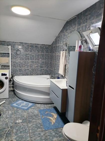 Casă cu 4 camere în Schela