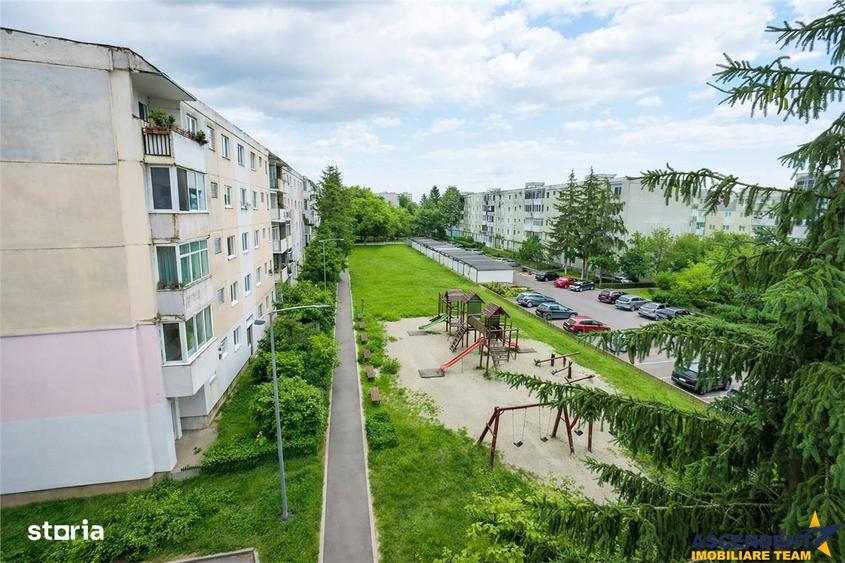 Apartament cu 3 camere decomandat, mobilat în Lenin