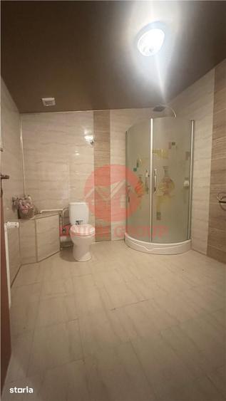 Casă cu 7 camere cu Teren 660 Mp în Agigea