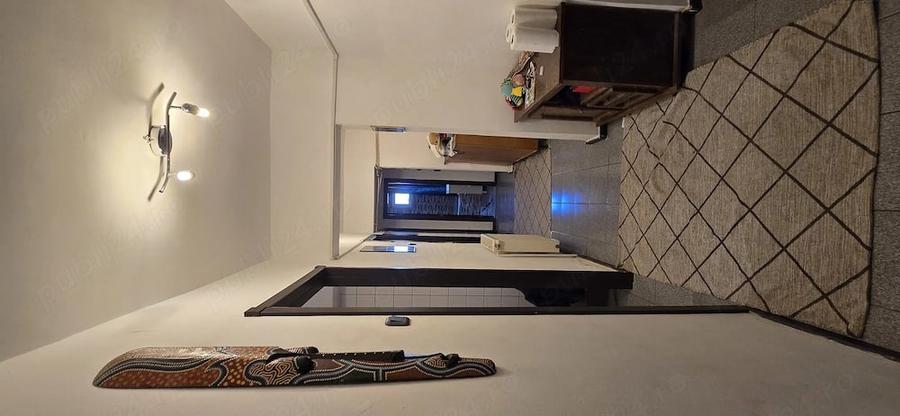 Apartament cu 4 camere decomandat în 9 Mai
