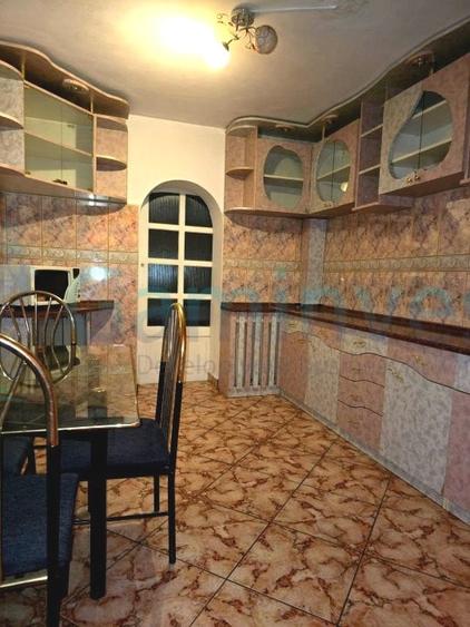 Apartament cu 3 camere decomandat în Nufărul