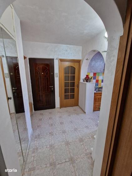 Apartament cu 2 camere decomandat în 9 Mai